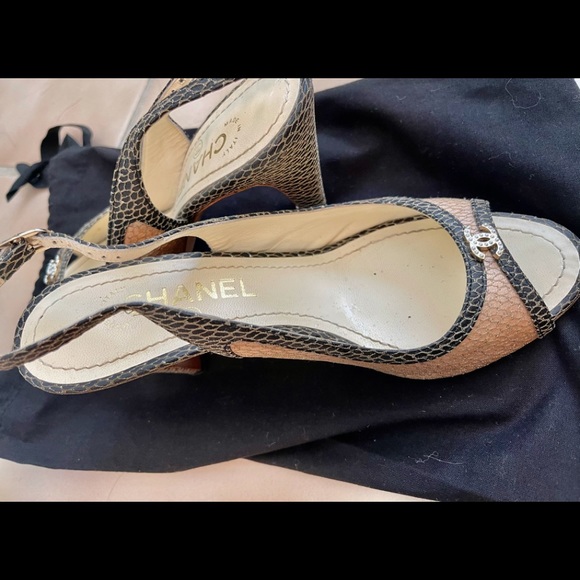 CHANEL shoes - Picture 3 of 4